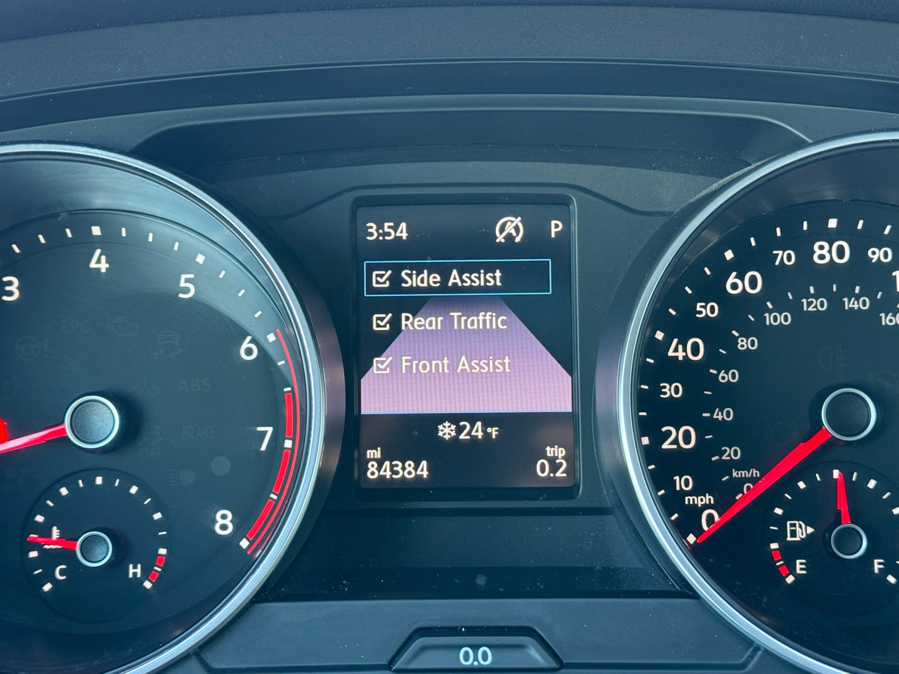 Used 2020 Volkswagen Tiguan SE w/ Panoramic Sunroof Package image 13