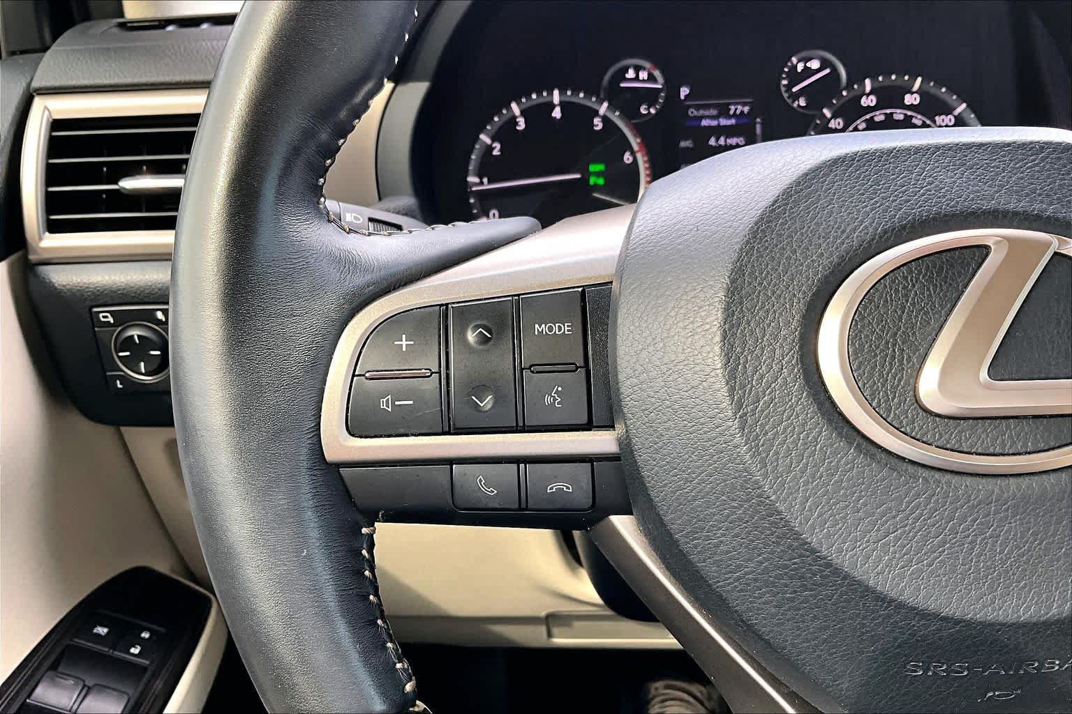 Used 2020 Lexus GX 460 Luxury w/ Accessory Package AWD/4WD image 24