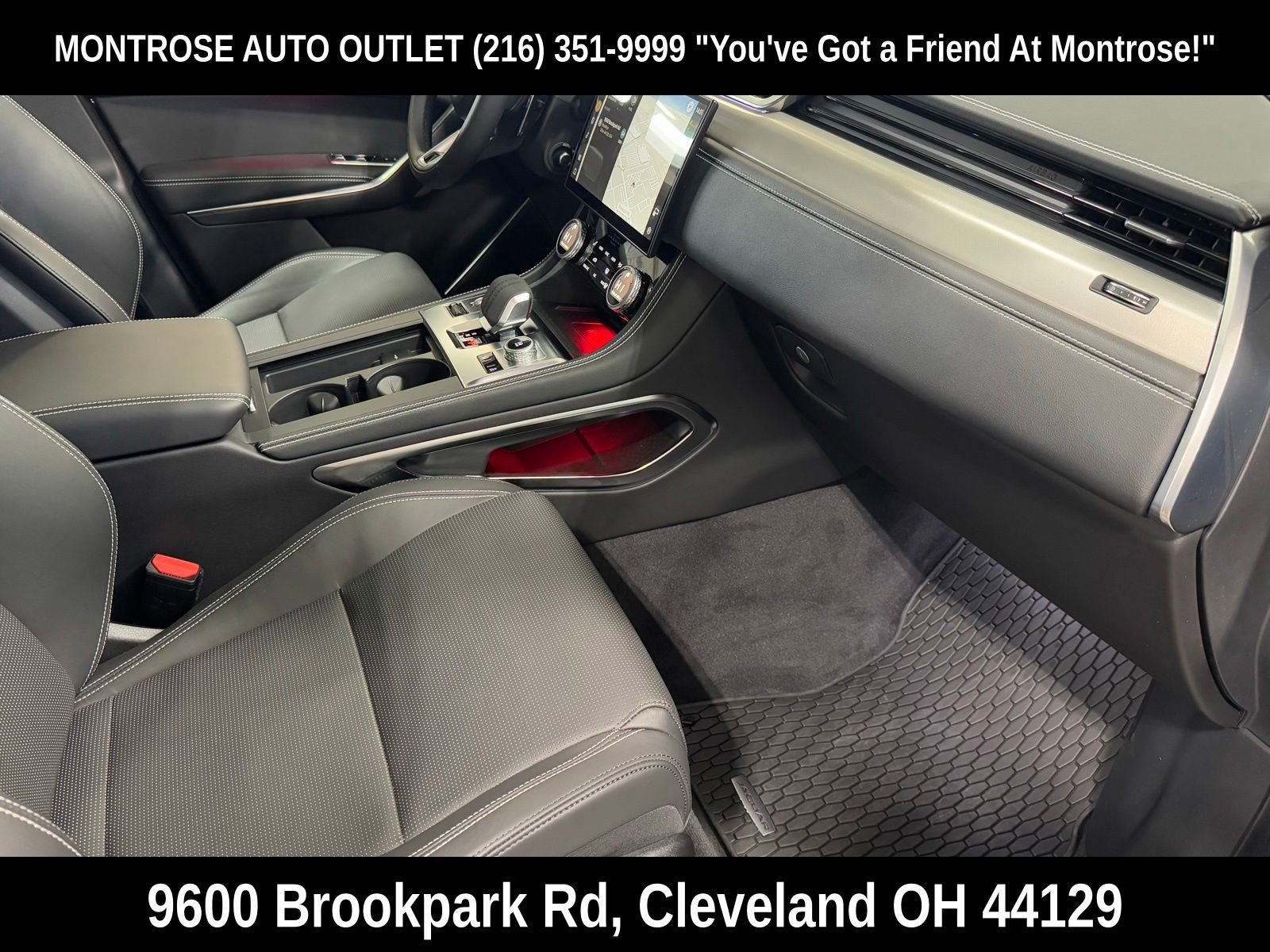 Used 2024 Jaguar F-PACE R-Dynamic S image 48