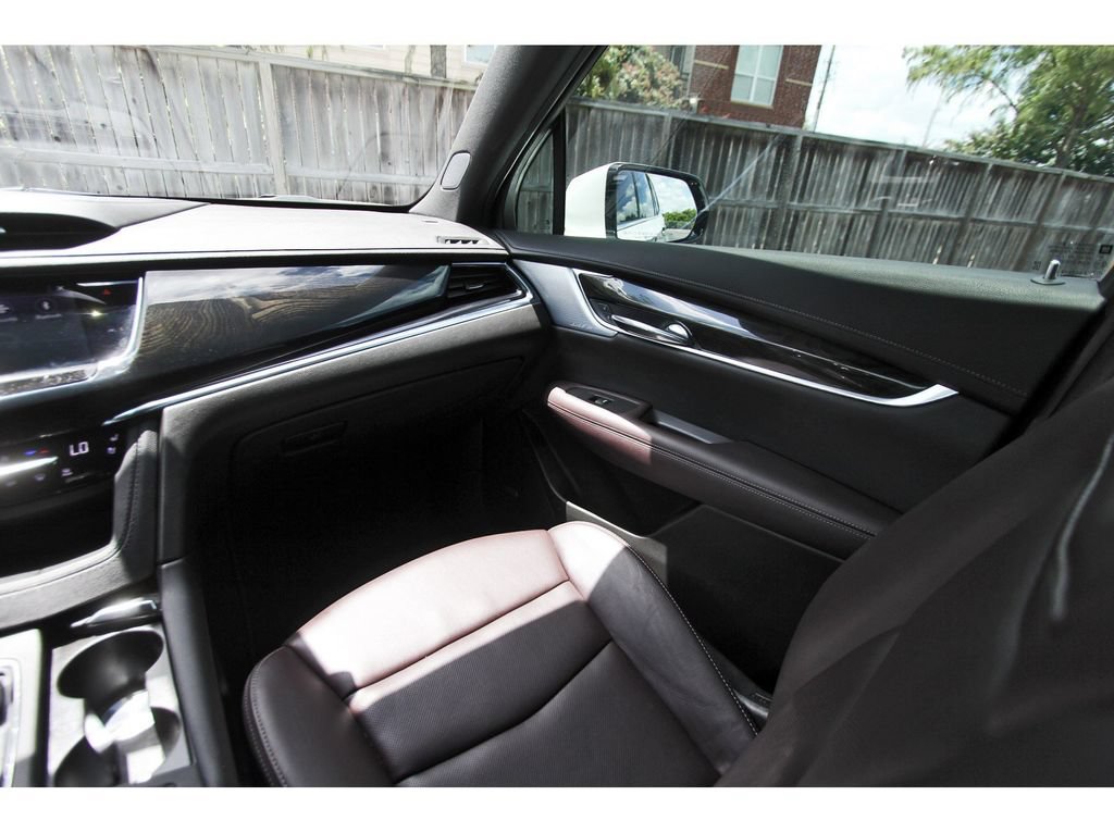 Used 2023 Cadillac XT6 Premium Luxury FWD image 11
