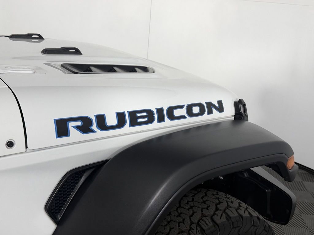 Certified 2025 Jeep Wrangler Unlimited Rubicon 4xe w/ Convenience Group AWD/4WD image 11