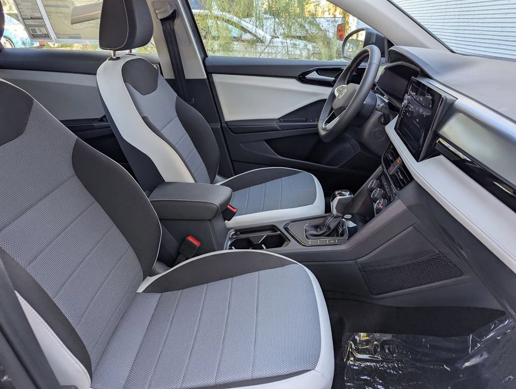 Certified 2025 Volkswagen Taos S FWD image 20