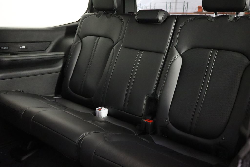 New 2026 Jeep Grand Wagoneer 4WD image 17