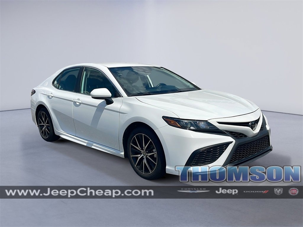 Used 2024 Toyota Camry SE