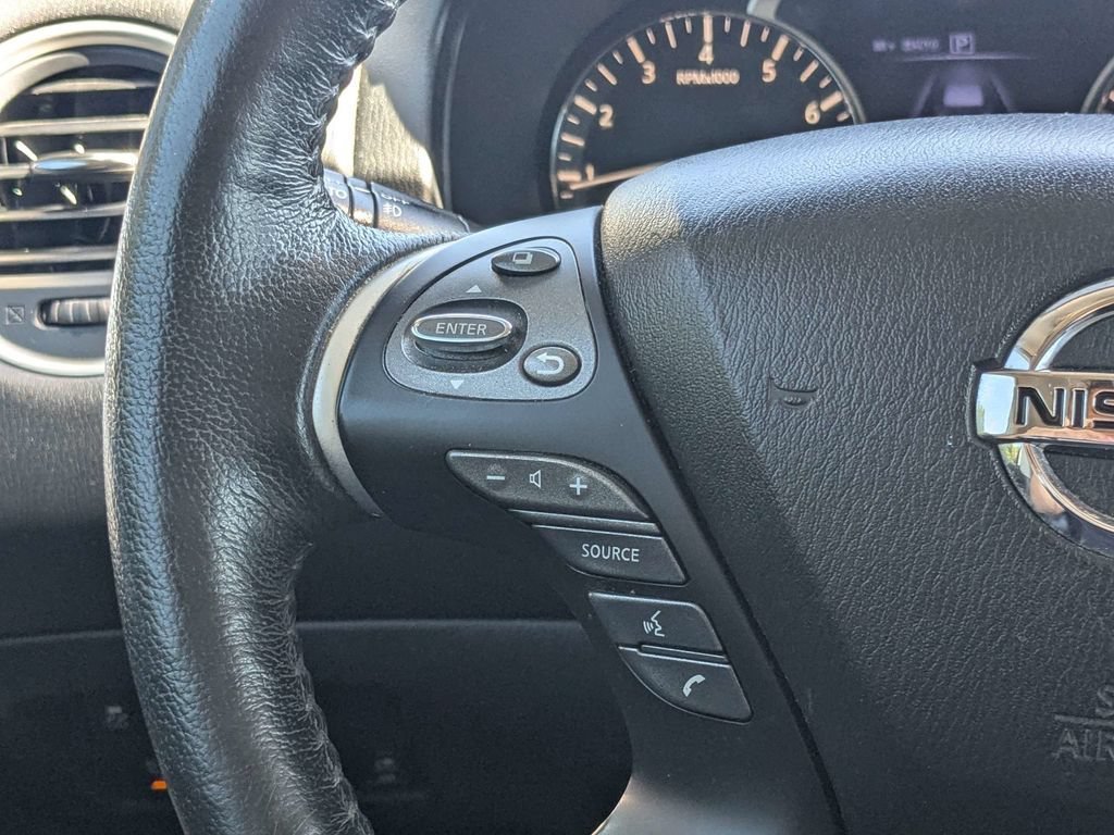 Used 2020 Nissan Pathfinder SL AWD/4WD image 22