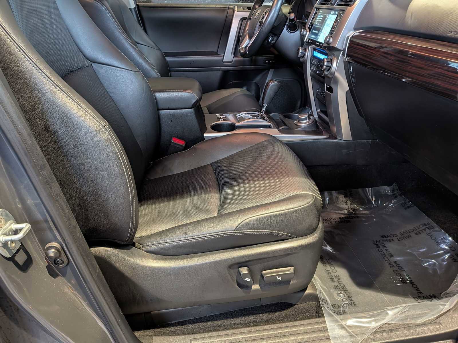 Used 2024 Toyota 4Runner Limited AWD/4WD image 21