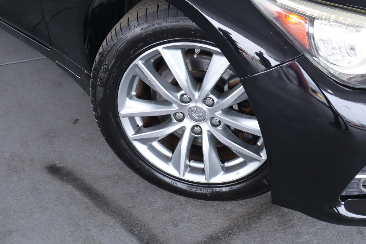 Used 2017 INFINITI Q50 3.0t Premium image 3