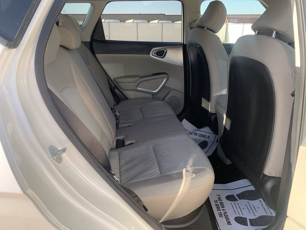 Used 2021 Kia Soul LX FWD image 25