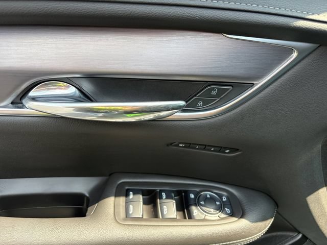 Certified 2025 Cadillac XT6 Luxury AWD/4WD image 20