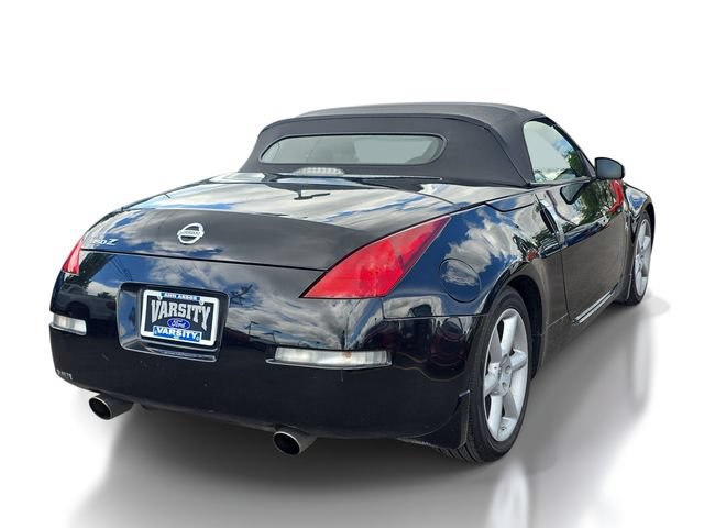 Used 2005 Nissan 350Z Touring RWD image 4