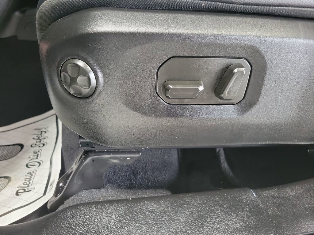 Used 2024 Jeep Wrangler Sahara w/ Safety Group image 24