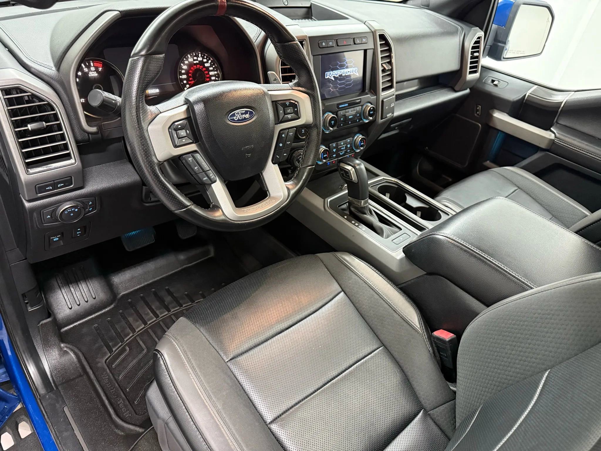 Used 2018 Ford F150 Raptor w/ Equipment Group 802A Luxury AWD/4WD image 14