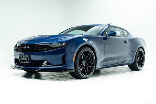 Used 2021 Chevrolet Camaro LT w/ RS Package RWD image 8