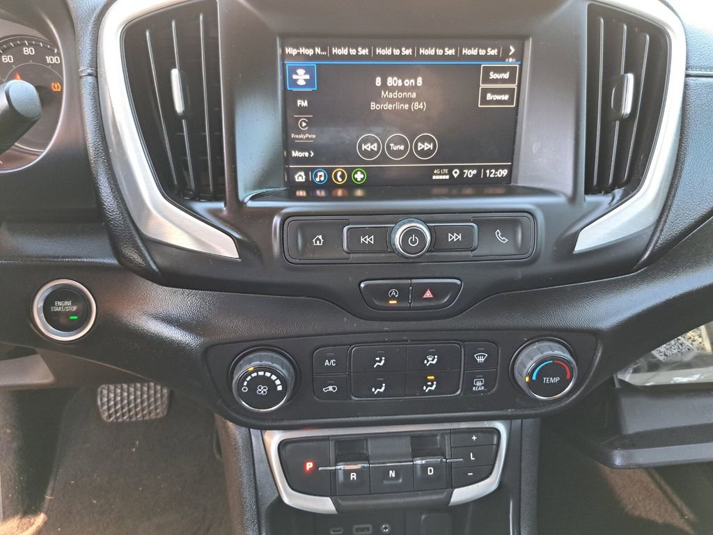 Used 2022 GMC Terrain SLE image 17