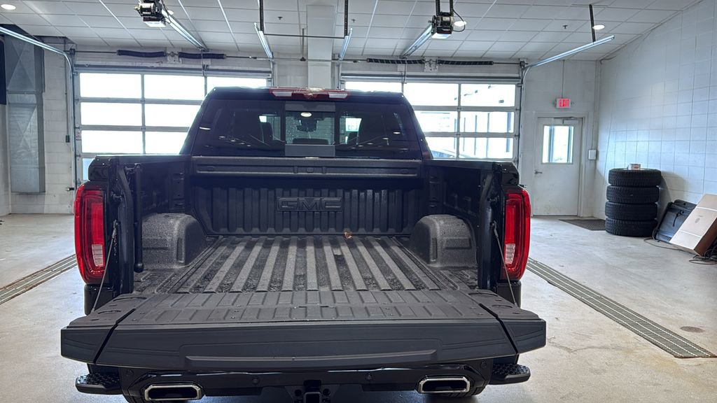 Used 2025 GMC Sierra 1500 Denali Ultimate image 17