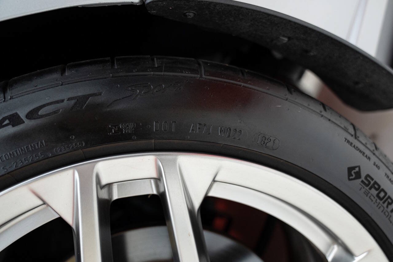 Used 2013 Ford Mustang Shelby GT500 RWD image 32
