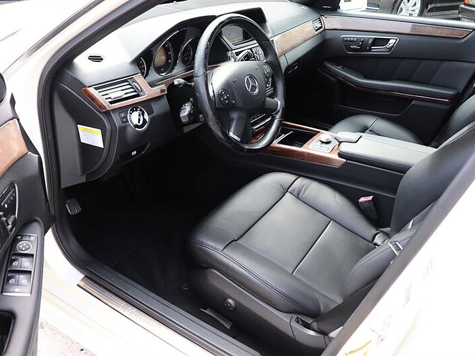 Used 2010 Mercedes-Benz E 350 Sport image 10