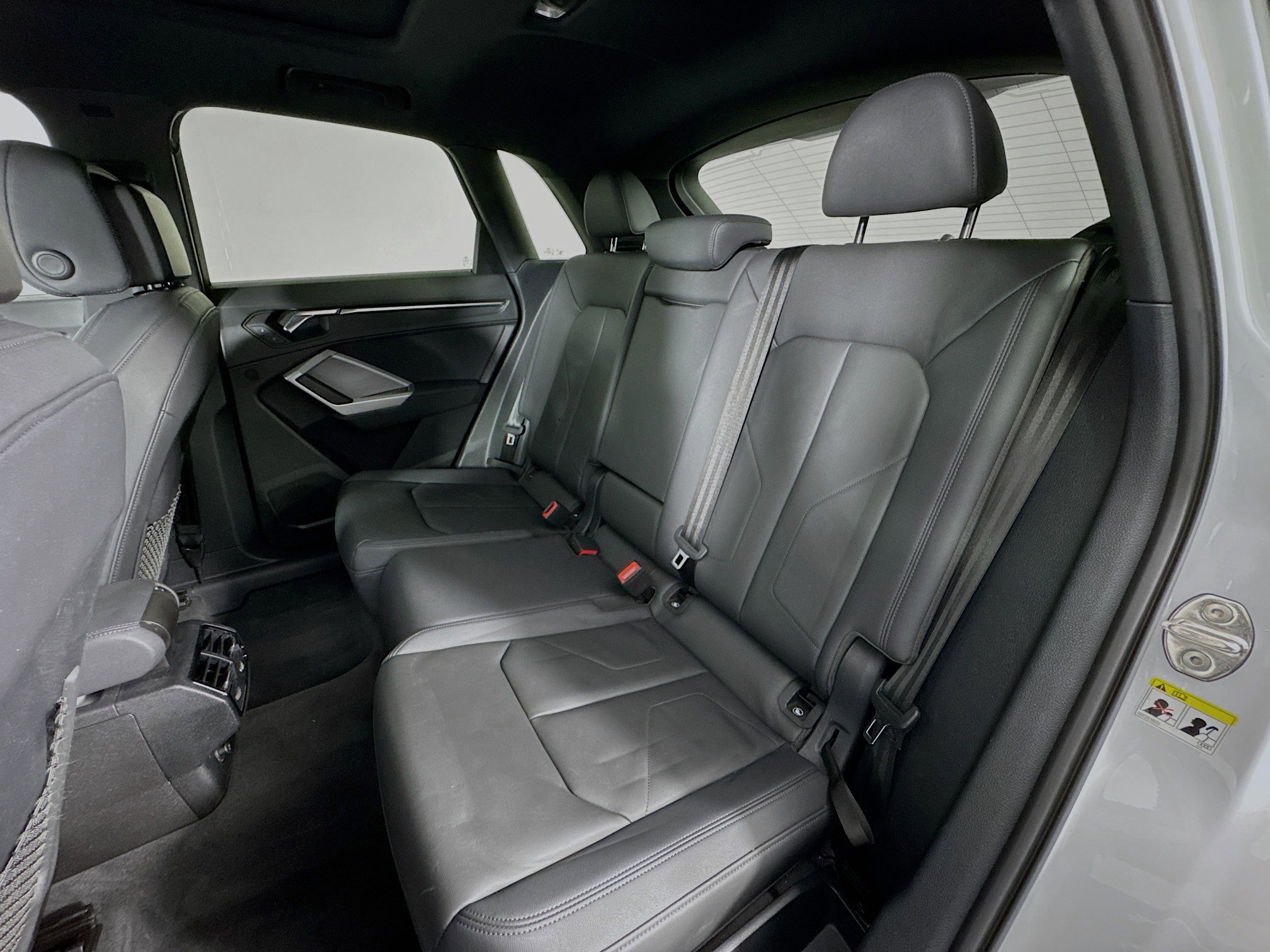 Used 2023 Audi Q3 2.0T Premium image 24