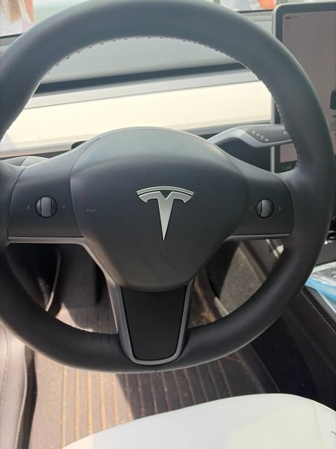 Used 2024 Tesla Model Y Performance AWD/4WD image 37