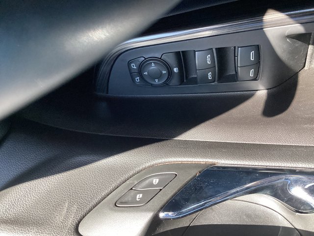 Used 2023 GMC Acadia SLT image 24