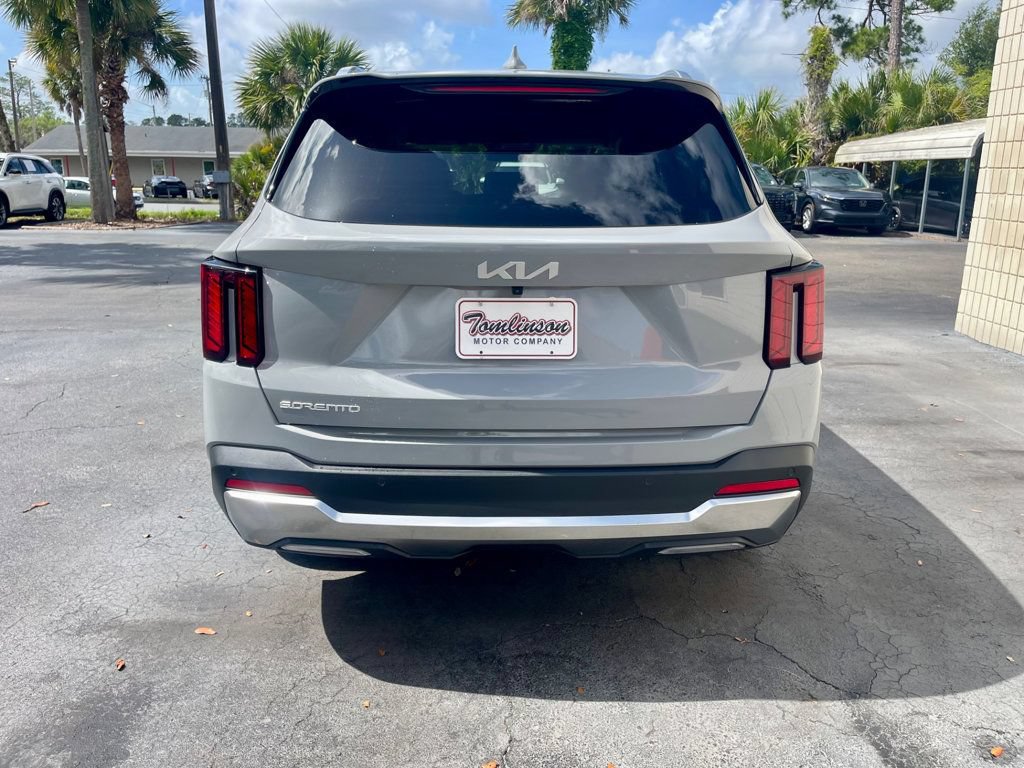 Used 2026 Kia Sorento S FWD image 4
