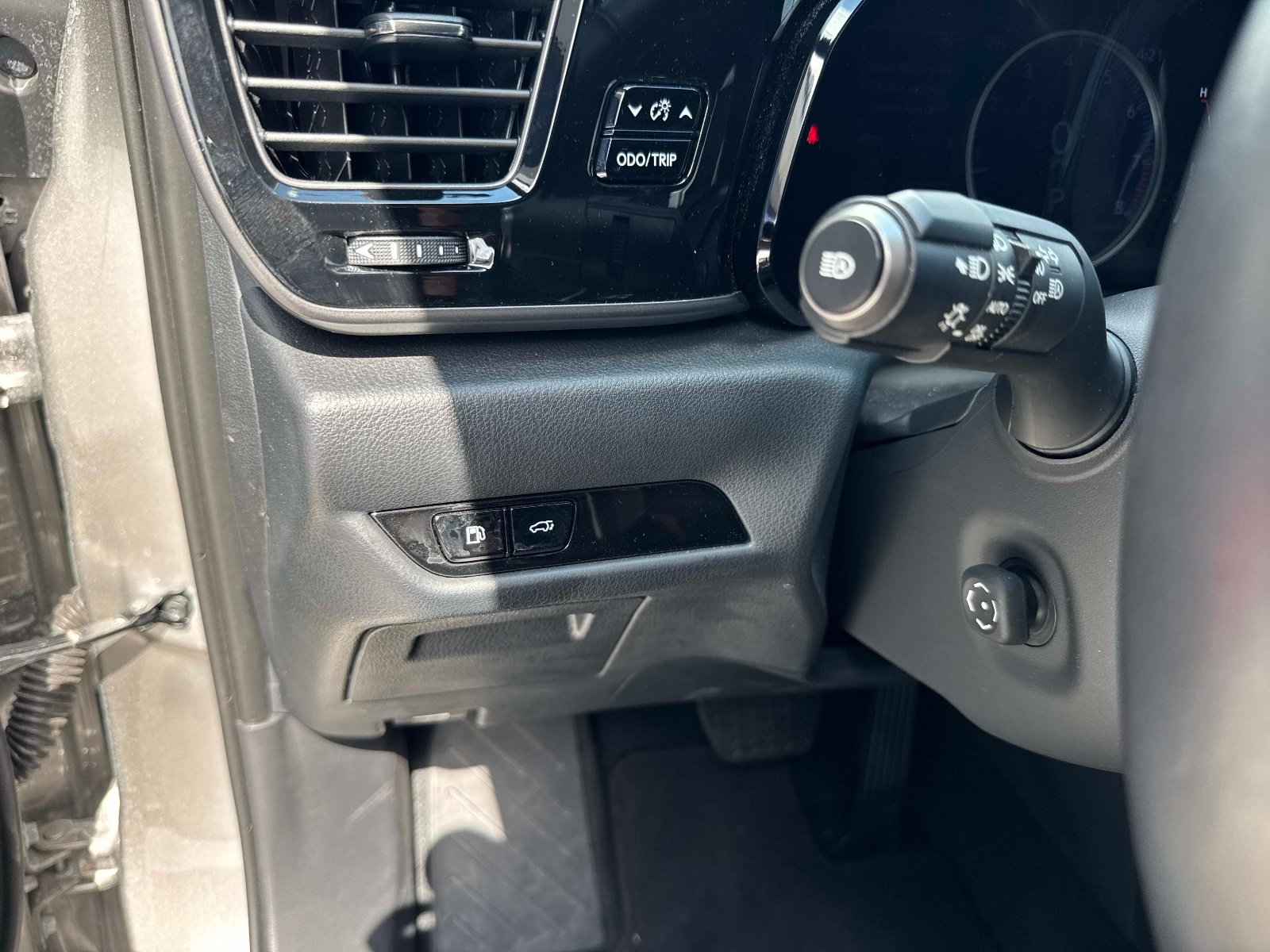 Certified 2025 Lexus NX 250 FWD w/ Accessory Package (Z1) image 33