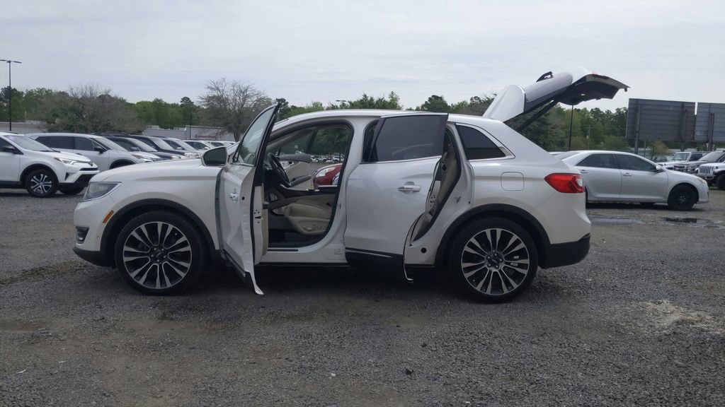 Used 2016 Lincoln MKX Reserve w/ Luxury Package image 11