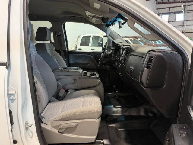 Used 2015 Chevrolet Silverado 3500 W/T w/ WT Convenience Package AWD/4WD image 15