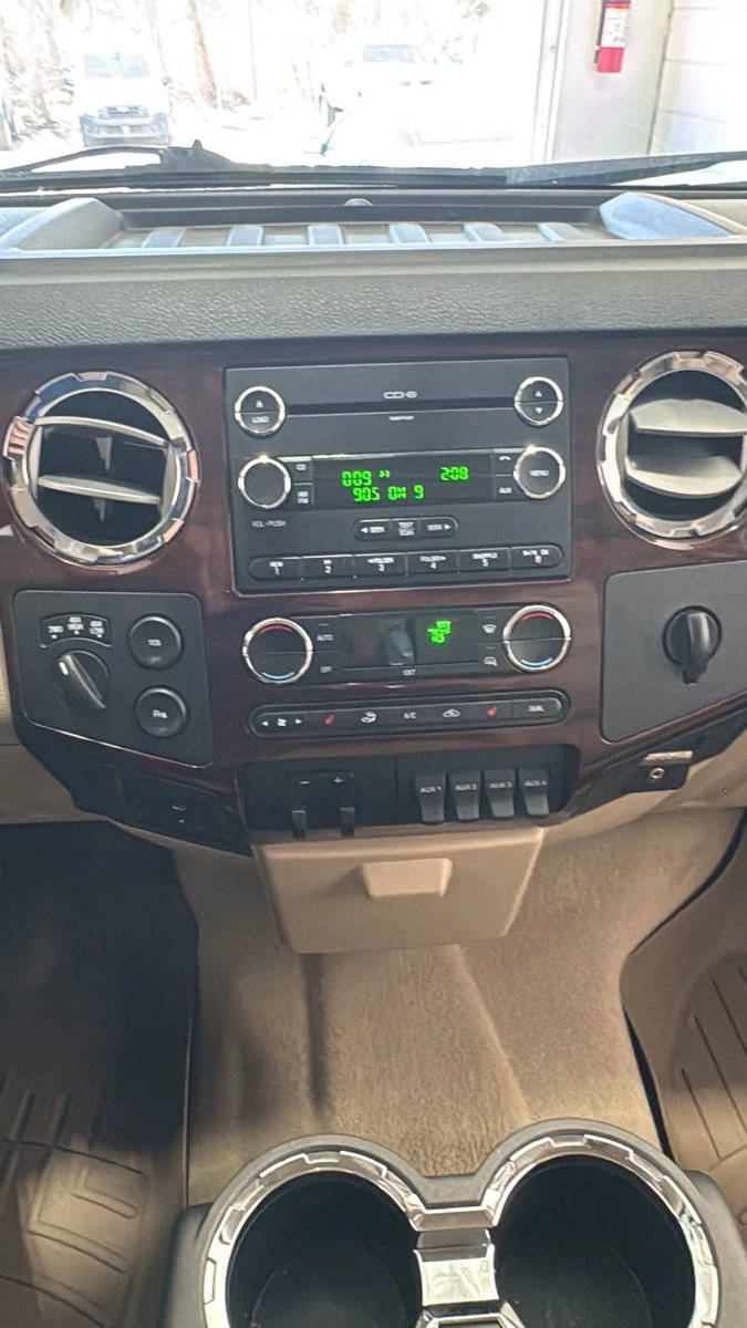 Used 2009 Ford F250 FX4 AWD/4WD image 6