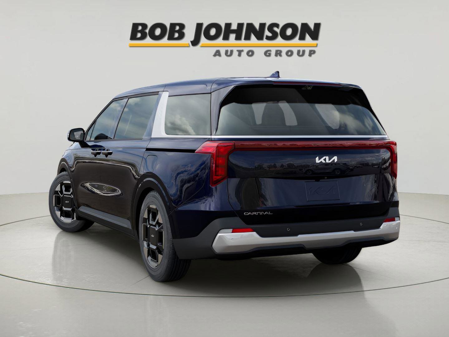 New 2026 Kia Carnival EX FWD image 4