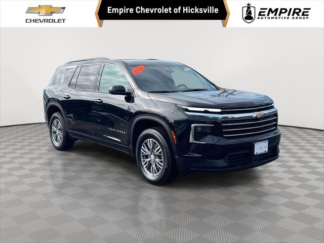 Used 2026 Chevrolet Traverse LT image 1