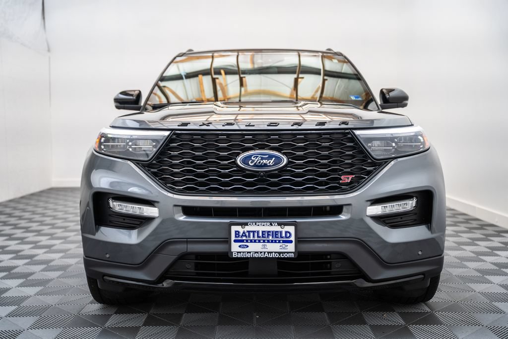 Used 2023 Ford Explorer ST w/ Equipment Group 401A AWD/4WD image 2