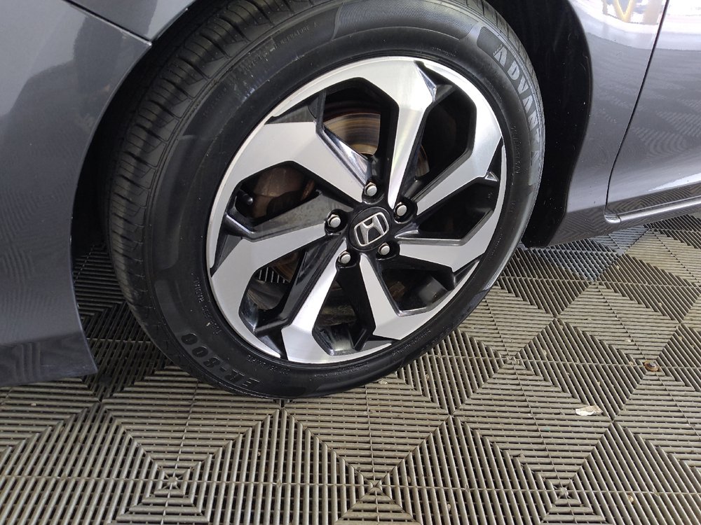 Used 2017 Honda Accord EX-L image 31
