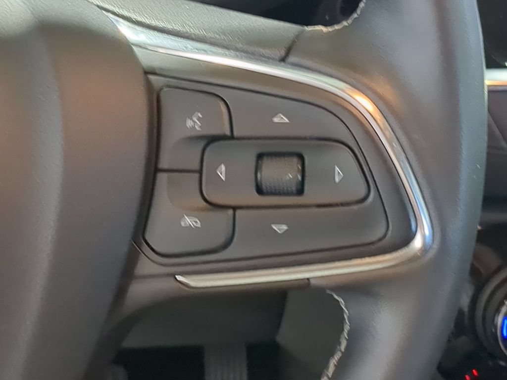 Used 2023 Buick Encore GX Select AWD/4WD image 30