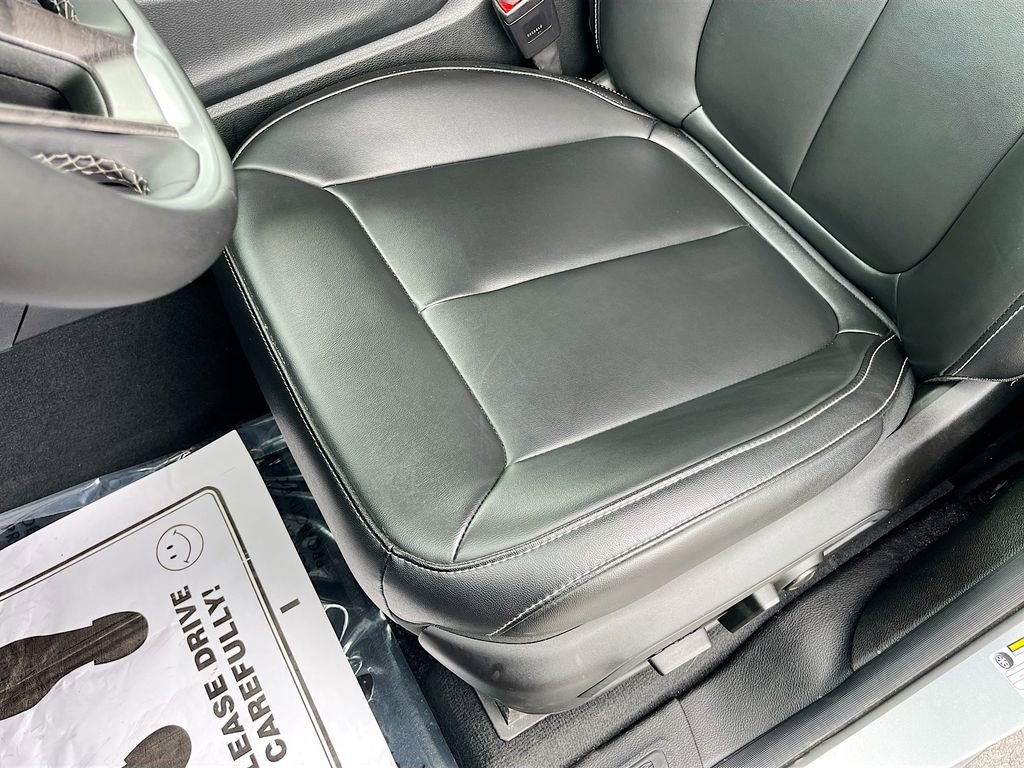 Certified 2025 Jeep Grand Cherokee L Limited w/ Black Appearance Package image 19