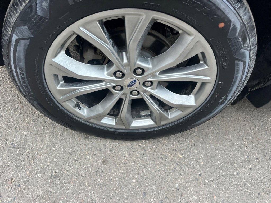 Used 2020 Ford Explorer XLT w/ Equipment Group 202A image 20