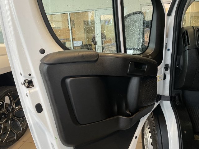 Used 2024 RAM ProMaster 2500 w/ Convenience Group FWD image 14
