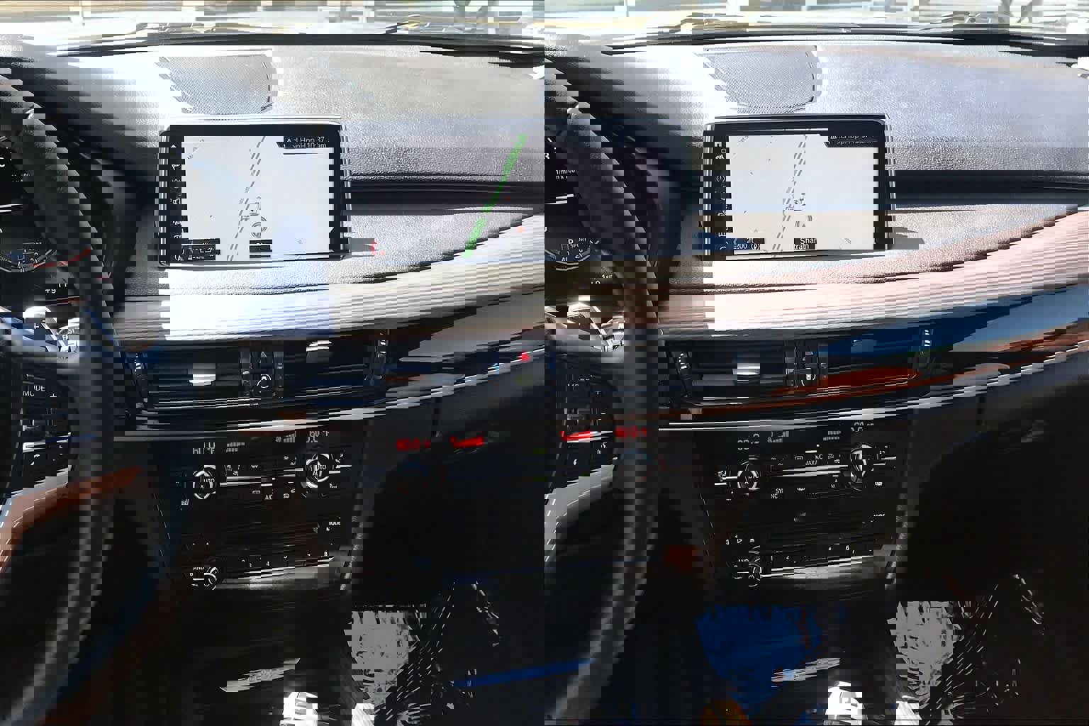 Used 2018 BMW X5 xDrive40e image 6