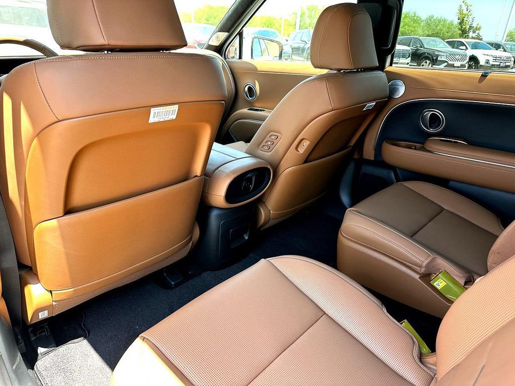 New 2027 Hyundai Palisade Calligraphy FWD image 16