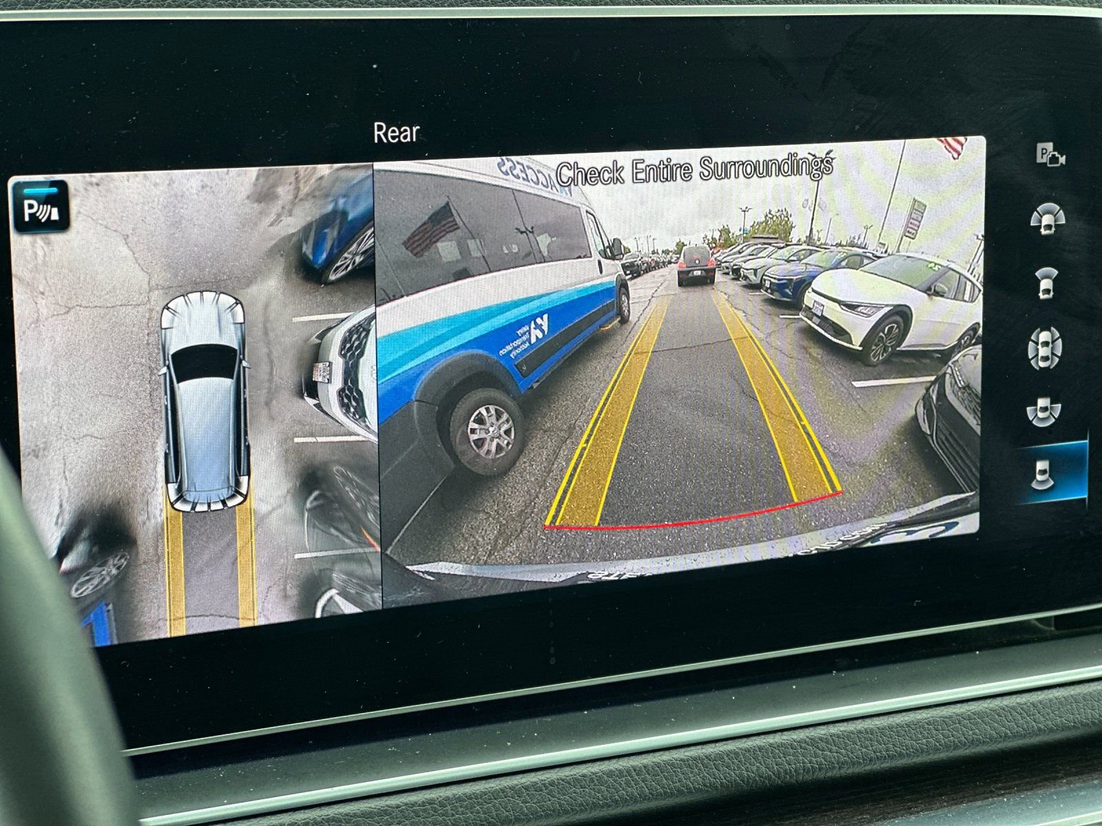 Used 2021 Mercedes-Benz GLS 450 4MATIC image 21