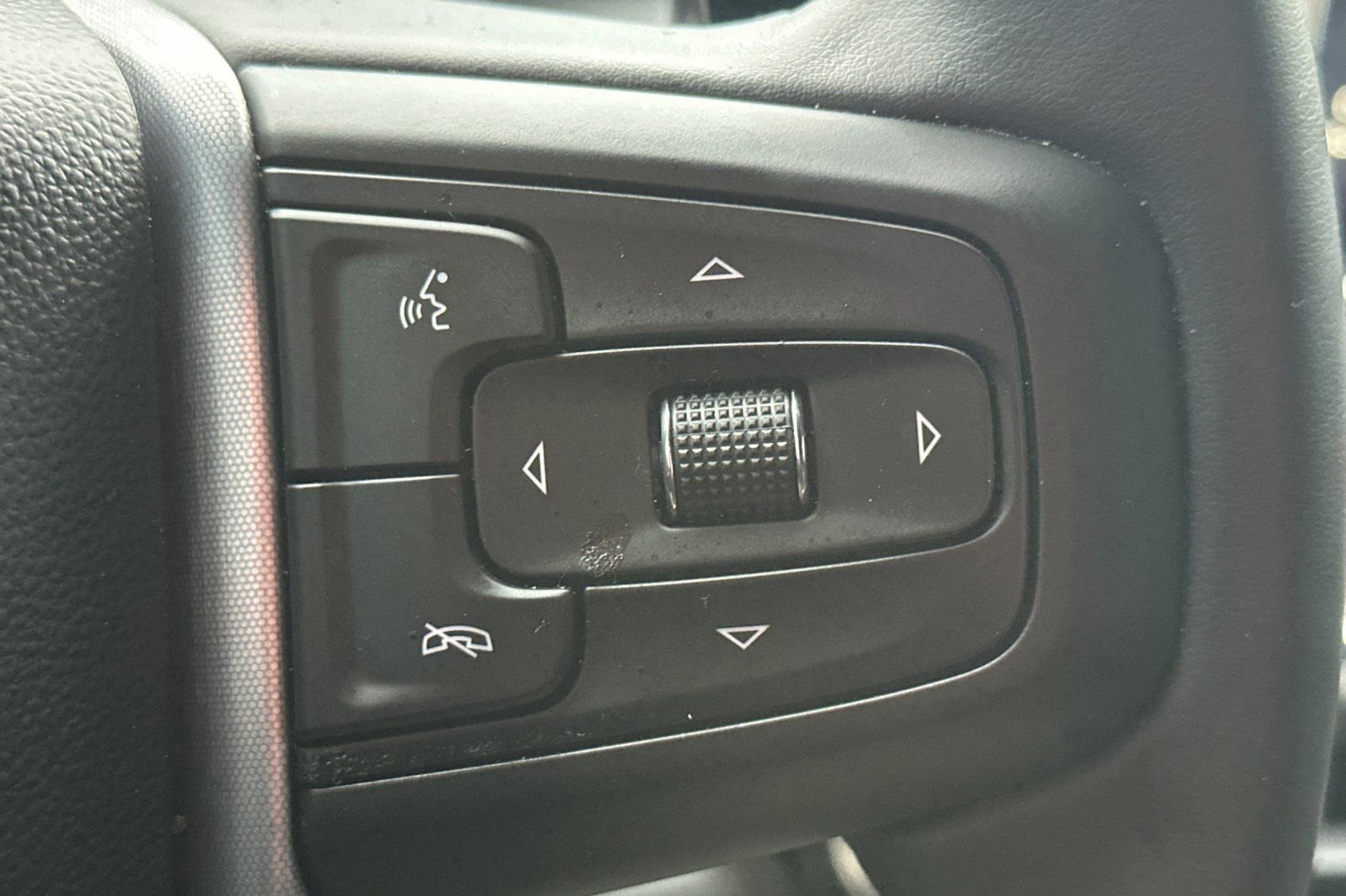 Used 2024 GMC Sierra 1500 SLT w/ SLT Premium Plus Package AWD/4WD image 33