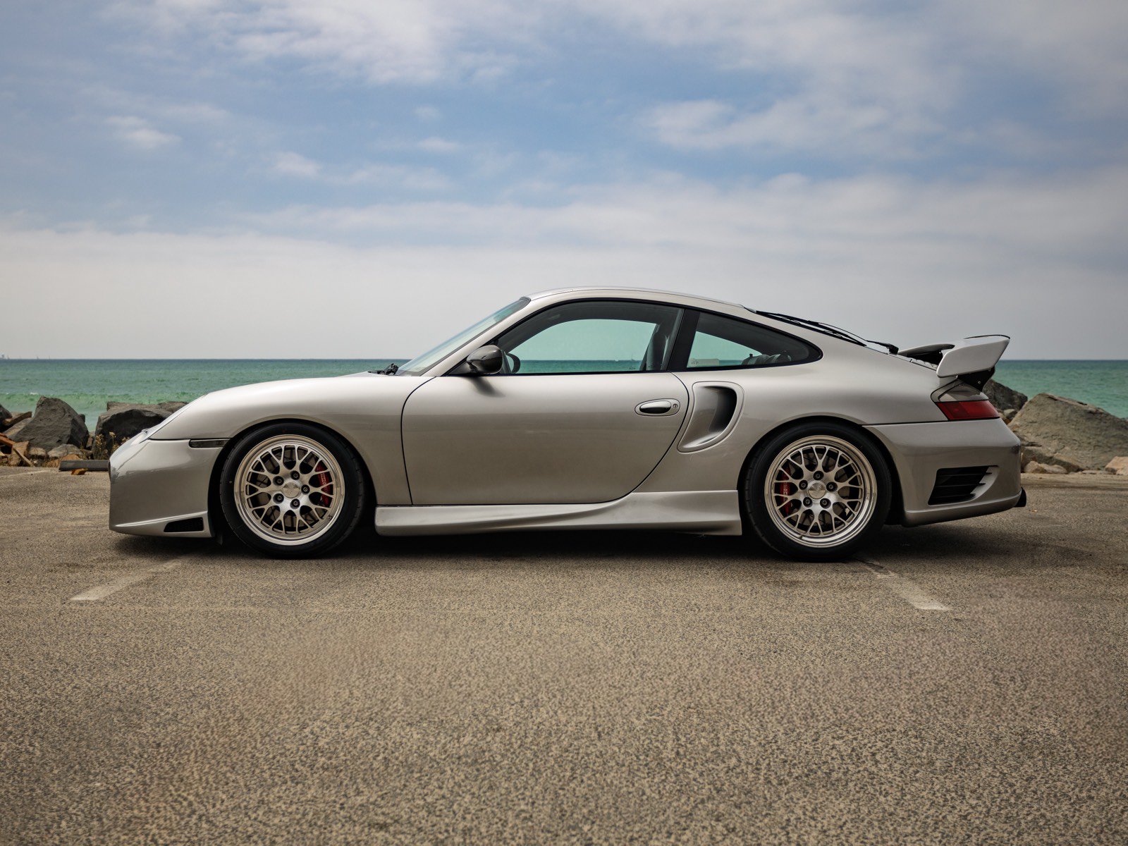 Used 2001 Porsche 911 Turbo AWD/4WD image 8