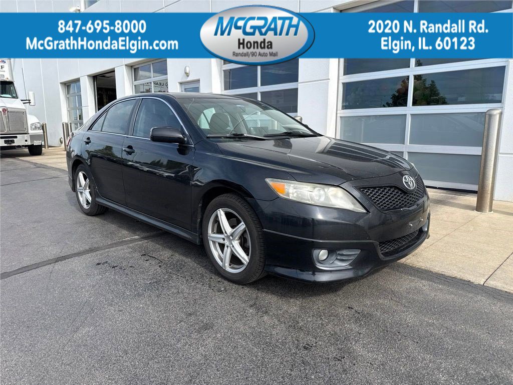 Used 2011 Toyota Camry SE w/ Sport Leather Pkg FWD image 1