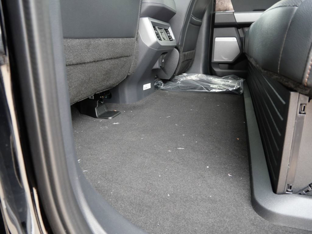 New 2026 Ford F250 Lariat image 14