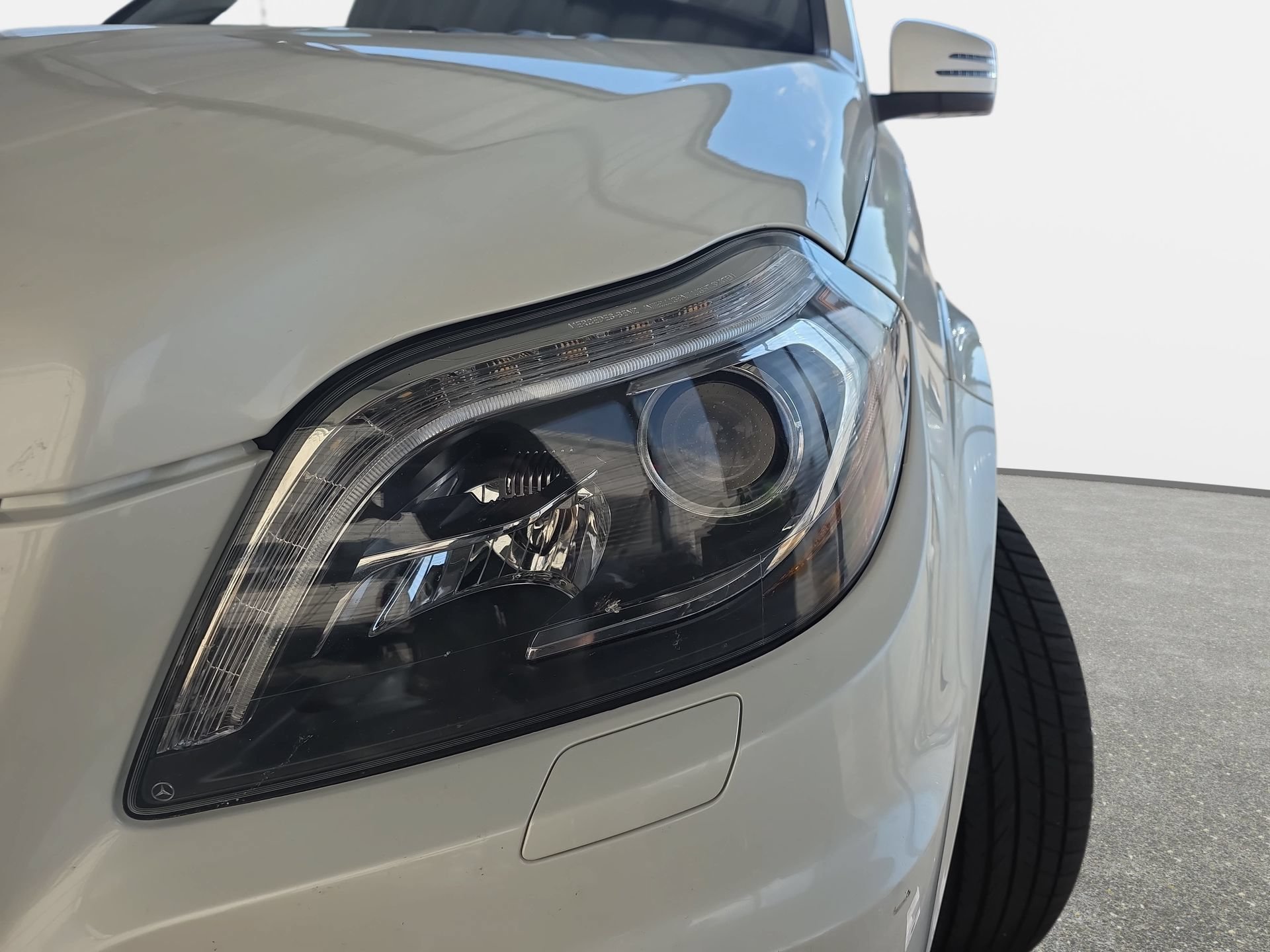 Used 2015 Mercedes-Benz GL 550 4MATIC image 30