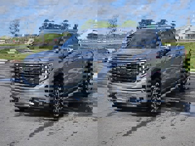 Used 2024 GMC Sierra 1500 Denali Ultimate image 3