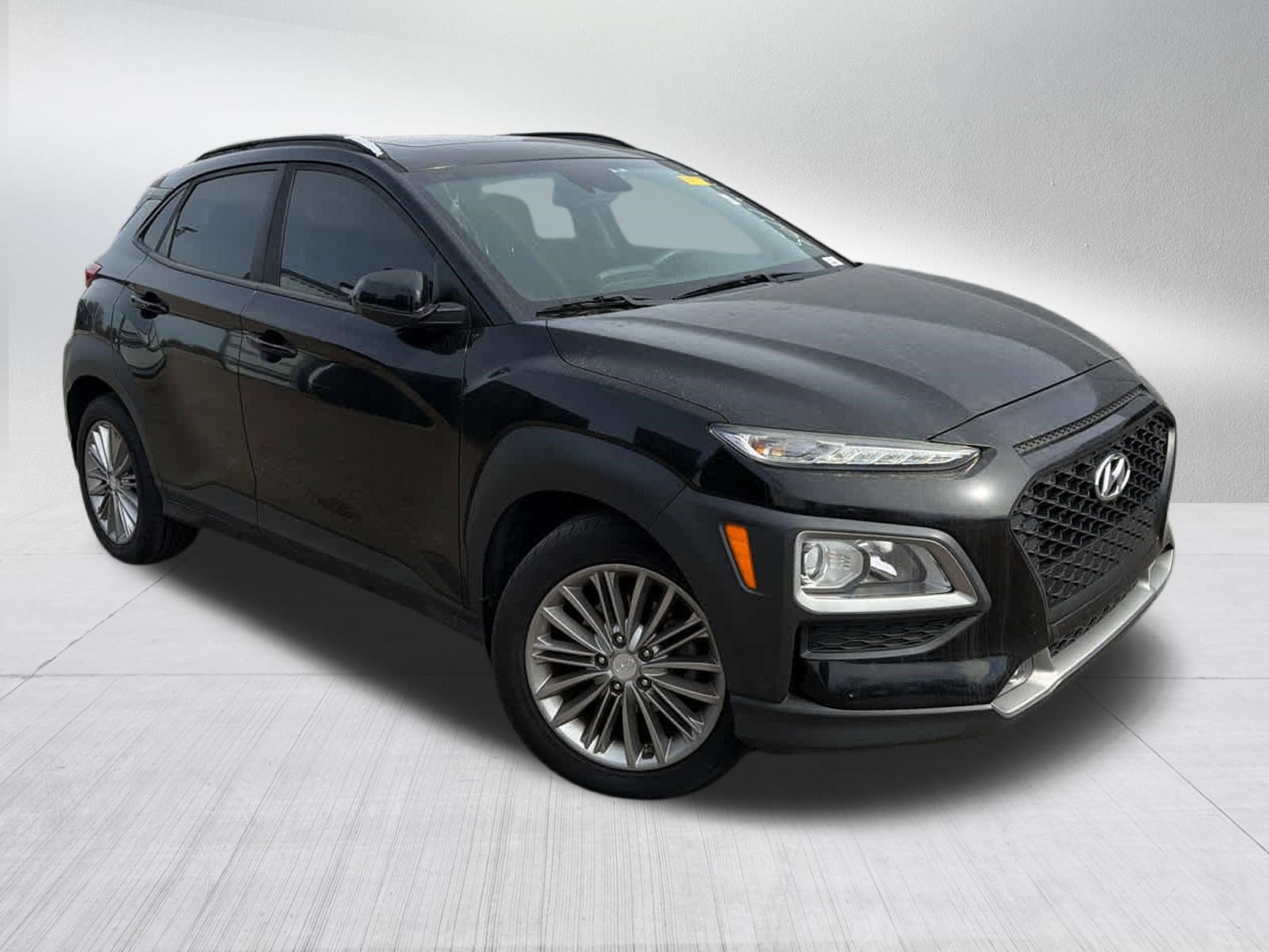 Used 2019 Hyundai Kona SEL w/ SEL Tech Package 02 FWD image 3