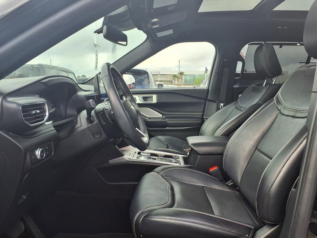 Used 2020 Ford Explorer ST w/ Premium Technology Package image 16