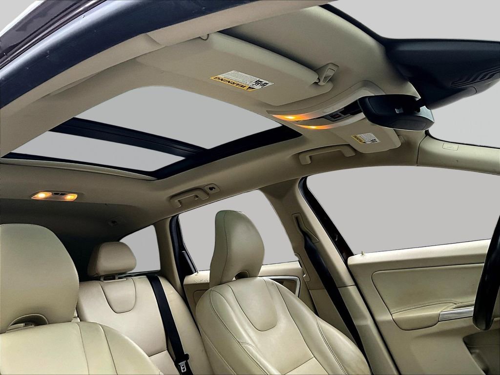 Used 2015 Volvo XC60 T6 w/ Proximity Package image 20