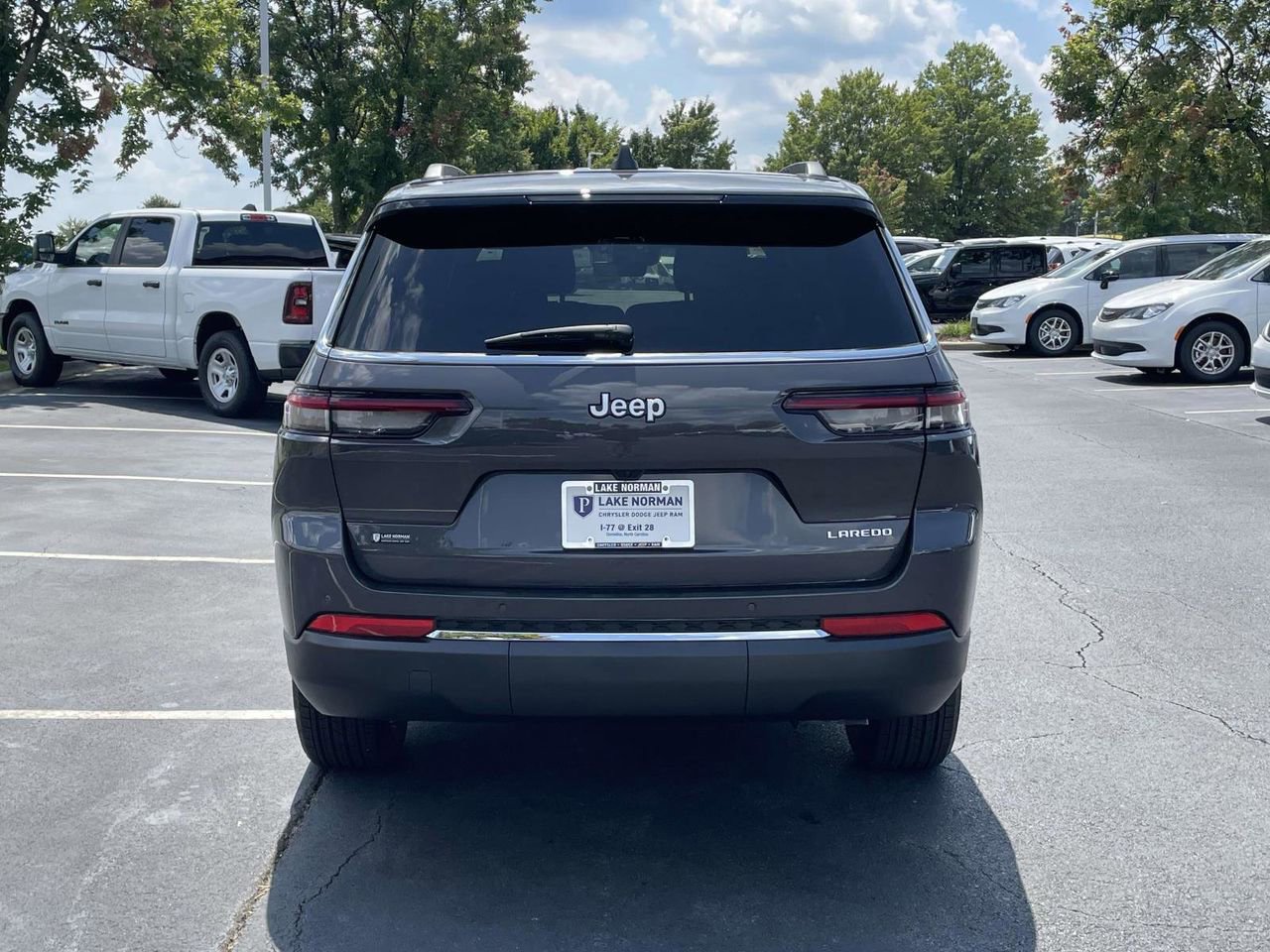 New 2025 Jeep Grand Cherokee L Laredo w/ Luxury Tech Group I image 39